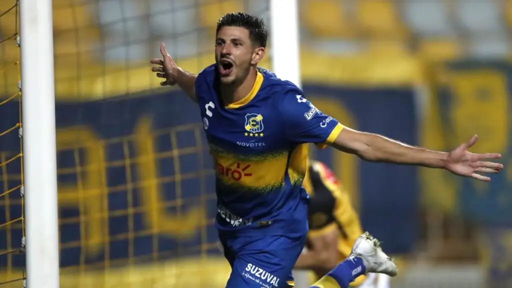 Lucas Di Yorio tuvo un destacado paso por Everton de Viña del Mar en 2022.