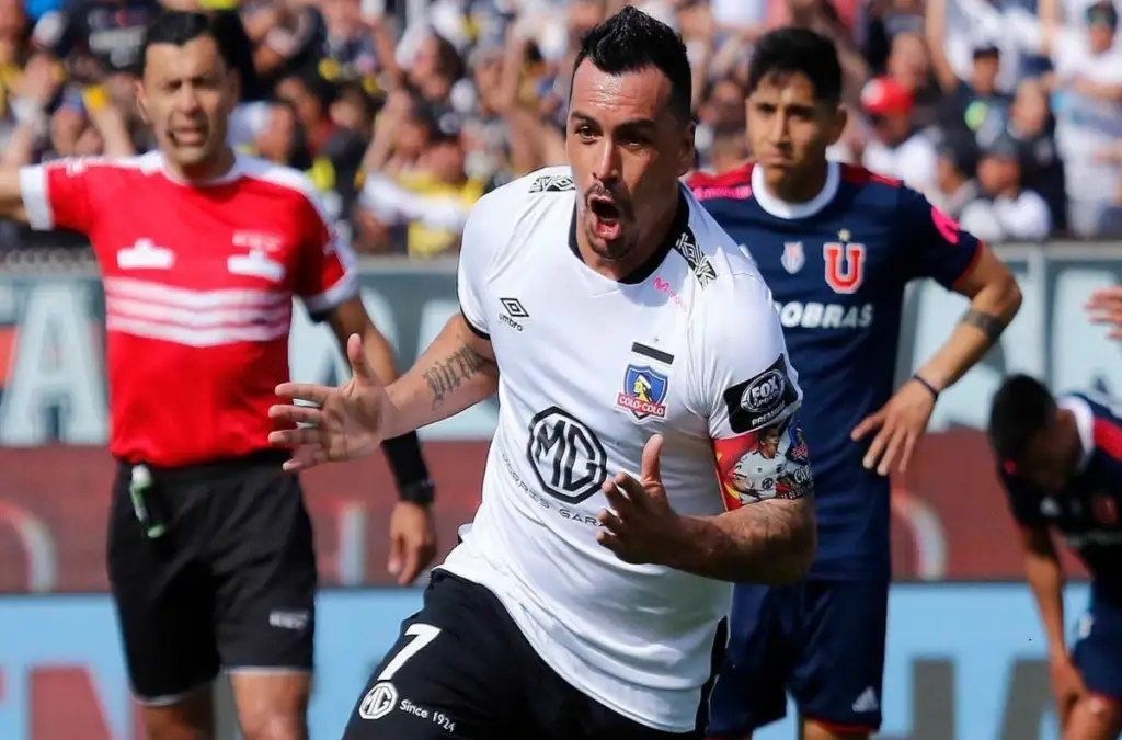 El goleador histórico del fútbol chileno comenzará a entrenar con el plantel de Colo-Colo.