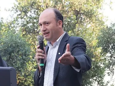 Se va Camacho: ¿Puede Edmundo Valladares ser el nuevo presidente del CSD Colo-Colo?