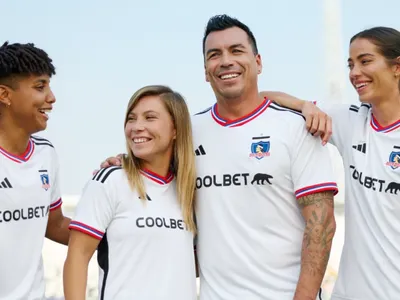[FOTOS]: Usuario de Twitter se luce y saca aplausos con modificación de la nueva camiseta de Colo-Colo