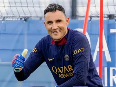 ¿Van por él? La decisión que tomó Colo-Colo con Keylor Navas tras la respuesta de Claudio Bravo