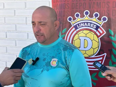 Eduardo Lobos no va más en Deportes Linares: 4 ex Colo-Colo suenan para reemplazarlo
