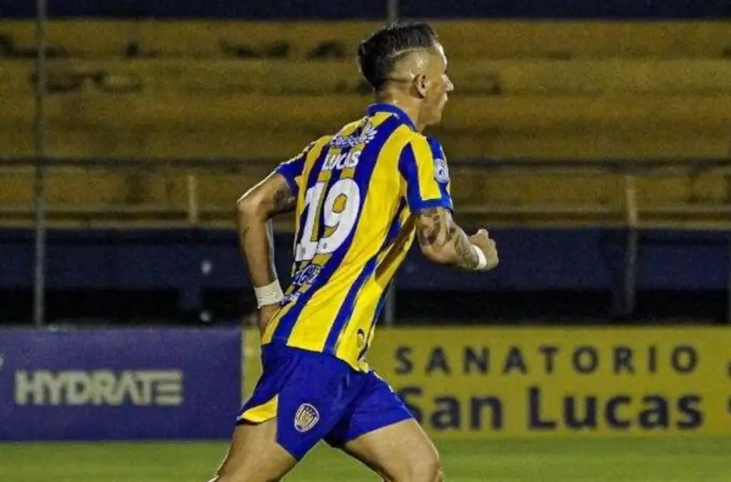 Lucas Barrios no tuvo un buen 2024 en Sportivo Luqueño.