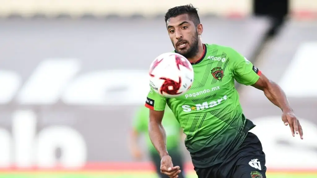 Maximiliano Olivera sería la primera opción de Colo-Colo para reemplazar al lesionado Emiliano Amor.