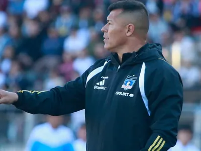 «No está capacitado para dirigir en Primera División»: Jorge Almirón lapida el arbitraje en el duelo de Colo-Colo por Copa Chile