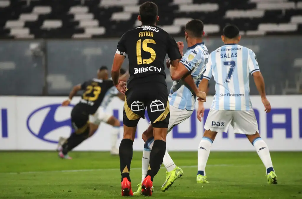 Emiliano Amor lamentó la igualdad de Colo-Colo ante Racing por Copa Libertadores.
