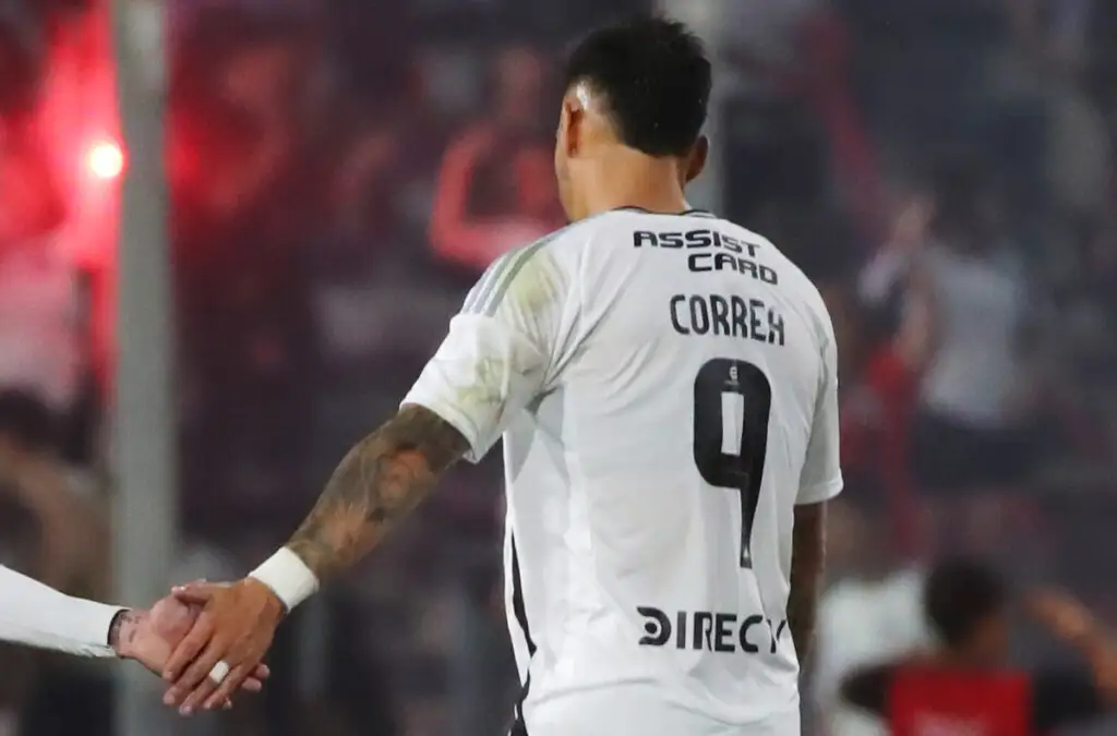 Javier Correa nuevamente no pudo anotar en Colo-Colo.