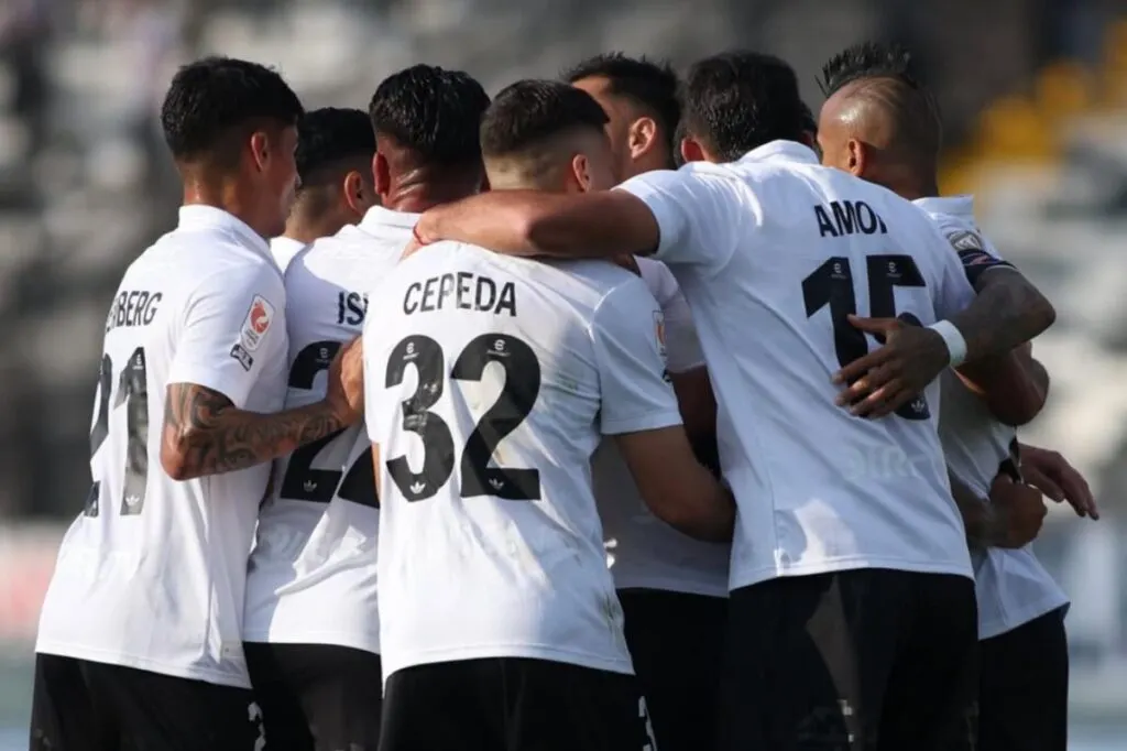 Jugadores de Colo-Colo celebrando un gol frente a Coquimbo Unido por la Liga de Primera. ANFP.