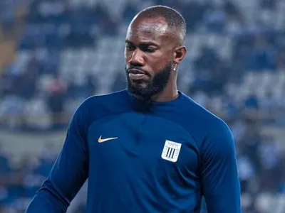 No lo puede creer: La situación que complica a Cecilio Waterman a días del duelo entre Colo-Colo y Alianza Lima