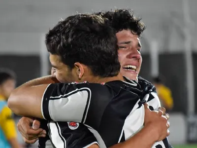 Colo-Colo suma un nuevo refuerzo: A joven delantero lo comparan con Juan Martín Lucero