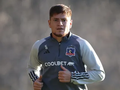 La razón que marginó a Leonardo Gil del partido de Colo-Colo frente a Deportivo Cali