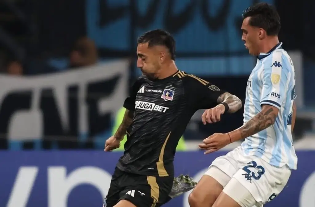 Colo-Colo cayó por 4-0 frente a Racing en Argentina.
