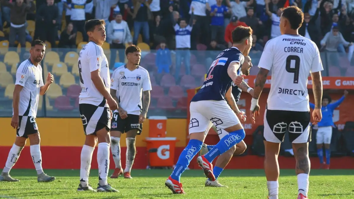 ¿Podrá el Popular salvar el semestre ganando el Superclásico?. Foto: Dragomir Yankovic/Photosport.