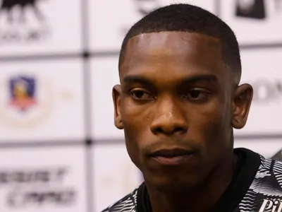 Se molestó el colombiano: La primera gran crítica de Fabián Castillo desde su arribo a Colo-Colo