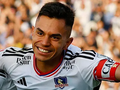 Ya fue notificado: Vicente Pizarro es pura alegría y recibe una excelente noticia en Colo-Colo