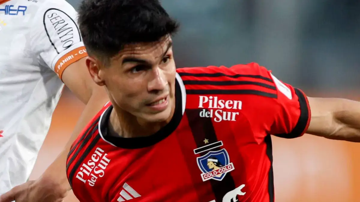 Erick Wiemberg se ganó su especio en la titularidad en Colo-Colo por la banda.
