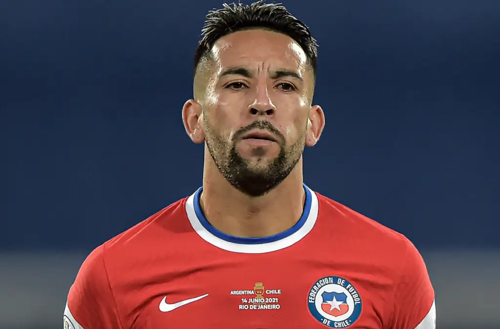 Mauricio Isla volvería a ser convocado para la Selección Chilena.