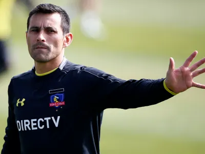 El emotivo reencuentro que tuvo Justo Villar con ex goleador de Colo-Colo en Paraguay