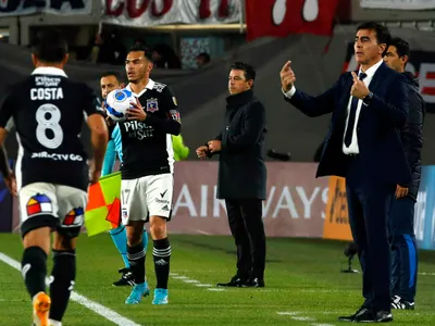 Alineación casi confirmada: Gustavo Quinteros tiene una sola duda para la formación titular de Colo-Colo