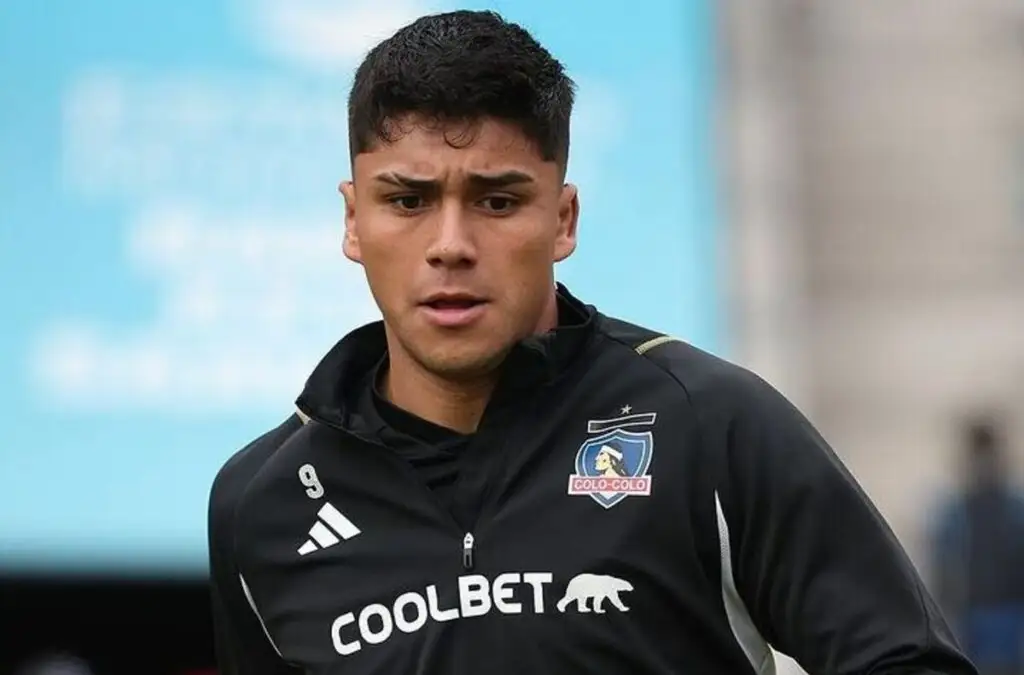 Daniel Arrieta descartó el retorno de Damián Pizarro a Colo-Colo.