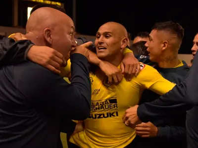 [VIDEO] Humberto Suazo vuelve anotar, deja a San Luis como líder y es el goleador de la Primera B