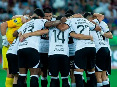 Para cerrar el plantel 2024: Colo-Colo ofertó por delantero que es del gusto de Jorge Almirón