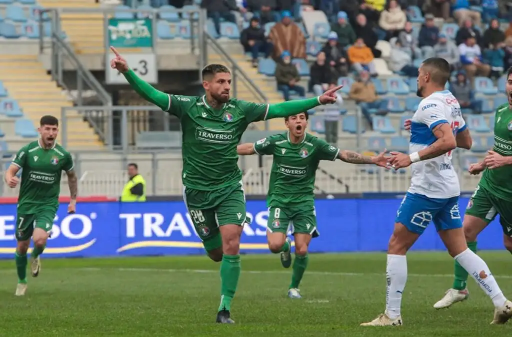Audax Italiano derrotó a los ‘Cruzados’ en uno de los batacazos del torneo.