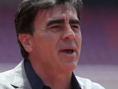 Gustavo Quinteros ya calienta el clásico frente a la UC