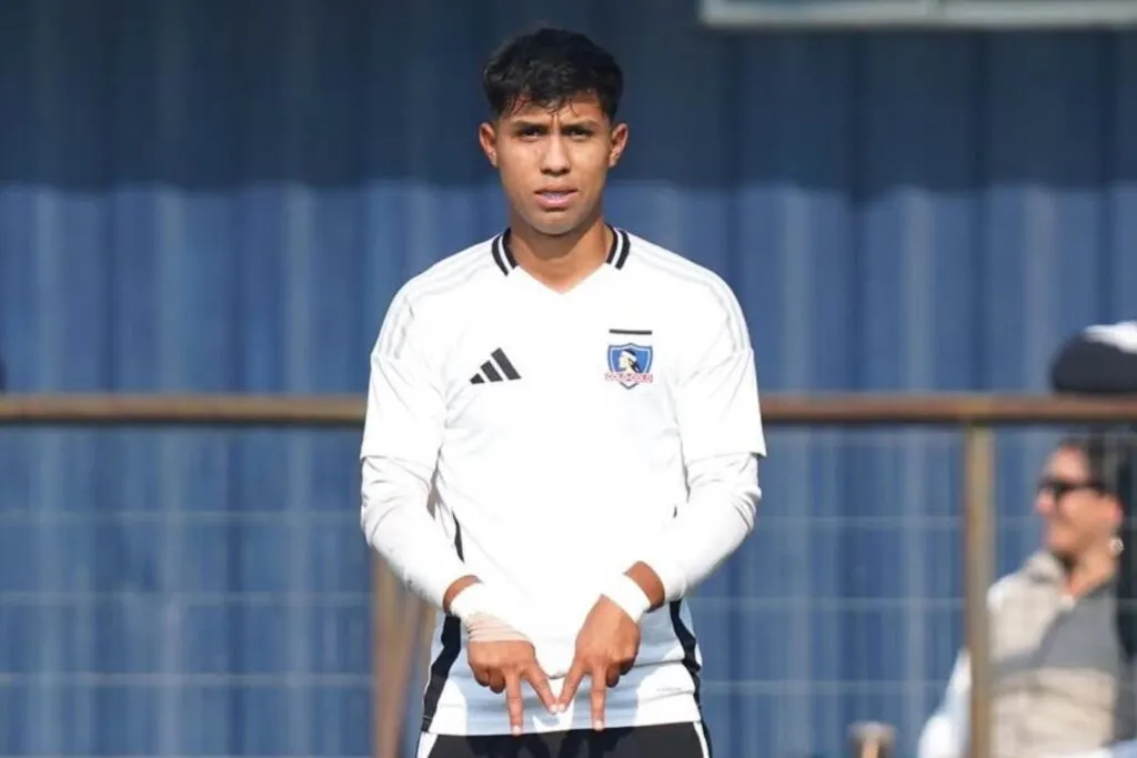Cristián Alarcón celebrando su gol Colo-Colo Sub-20 vs Unión Española en la Copa Futuro.