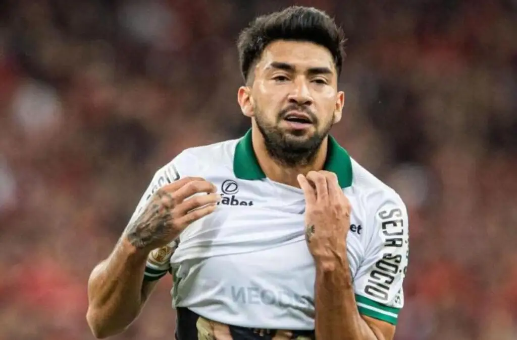 El posible fichaje de Marcelino Moreno por Colo-Colo podría complicarse por temas económicos.