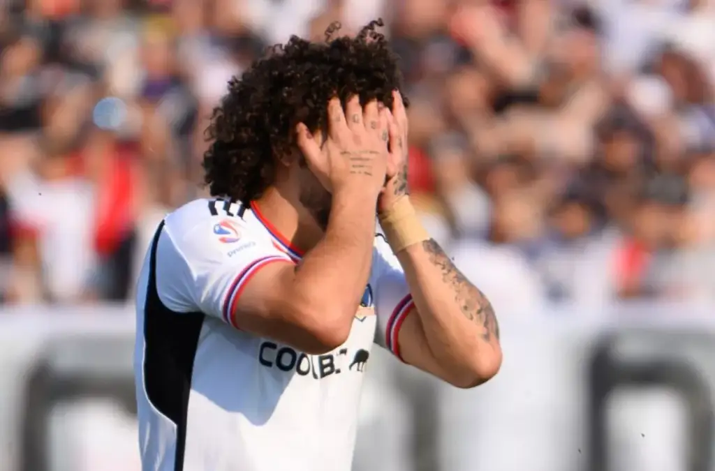 Maximiliano Falcón fue expulsado en el último partido de Colo-Colo.