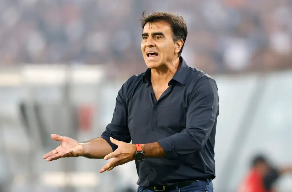 Gustavo Quinteros contará con cuatro bajas para el amistoso ante Colón de Santa Fe