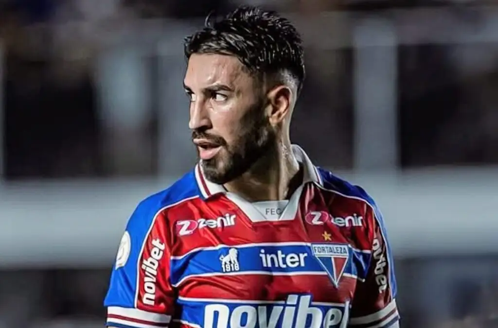 Juan Martín Lucero entrenó como titular, pero es la única duda en el esquema de Fortaleza.