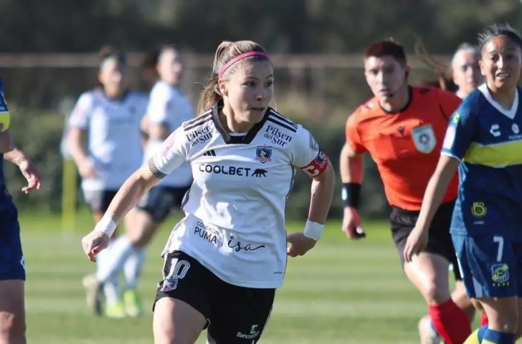 Colo-Colo Femenino goleó a Everton por 4-0.