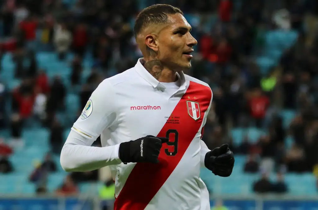 Paolo Guerrero fue ofrecido a Colo-Colo para la temporada 2023.
