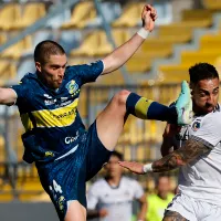 [VIDEO] La dura patada sobre Javier Correa que dejó a Everton con un jugador menos ante Colo-Colo