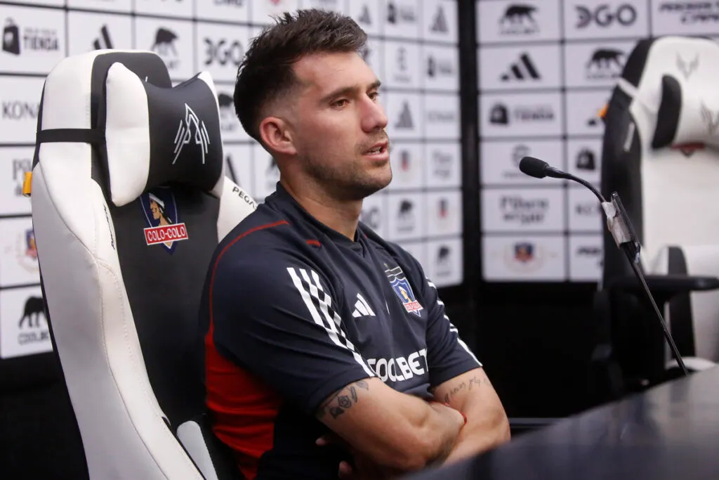 César Fuentes atendió las preguntas de la presna en la conferencia de prensa previa al partido de Colo-Colo frente a Unión Española.