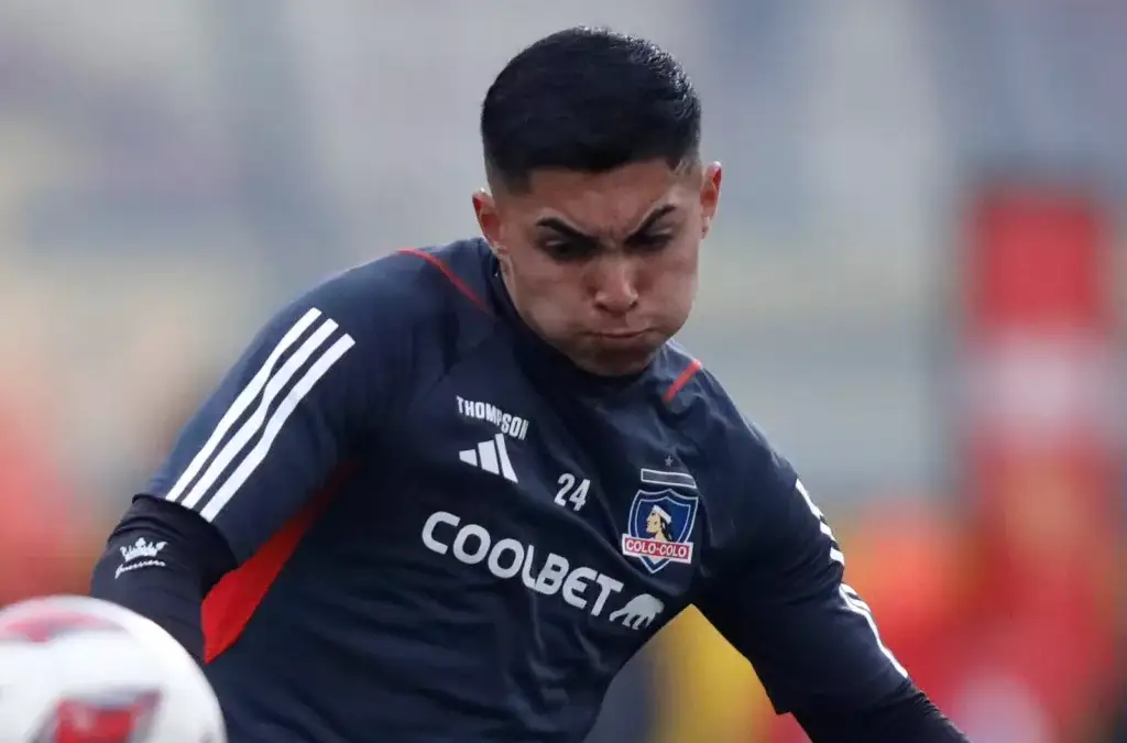 Colo-Colo no costeará la multa de Jordhy Thompson para salir del país.