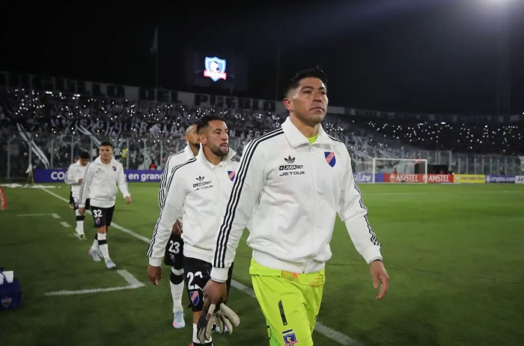 Johnny Herrera llamó a los jugadores de Colo-Colo con lo sueldos más altos a dar un paso al costado, incluido Vidal.