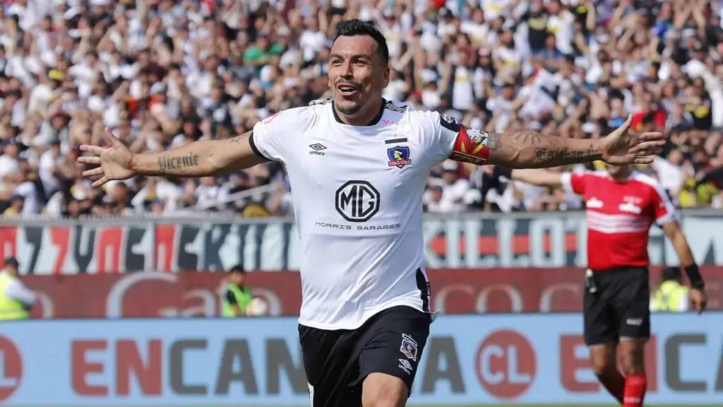 Esteban Paredes pudo llegar antes a Colo-Colo.