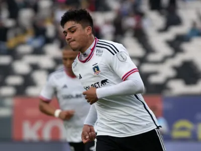 Los irónicos comentarios de los hinchas de Colo-Colo tras el gol de Damián Pizarro: «Junten agua»