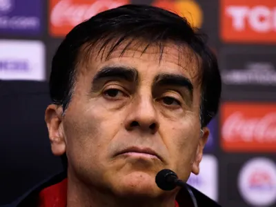 Atento, Colo-Colo: Un grande de Brasil volvería a la carga por Gustavo Quinteros de cara al segundo semestre