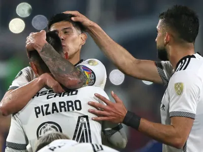 [VIDEO] Así se vive el arengazo a Colo-Colo previo al duelo frente a Junior por Copa Libertadores
