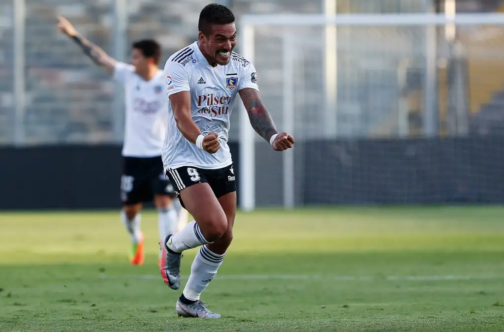 Javier Parraguez celebra su agónico gol frente a Coquimbo Unido.