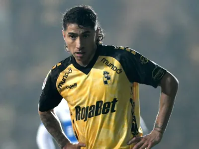 Mala noticia para Colo-Colo: La drástica medida que tomó Coquimbo Unido sobre Luciano Cabral