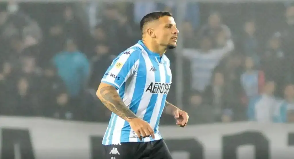 Emiliano Vecchio no pudo retornar en Racing de Avellaneda.