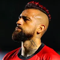 Horas claves: Arturo Vidal está a detalles de definir su futuro para 2024