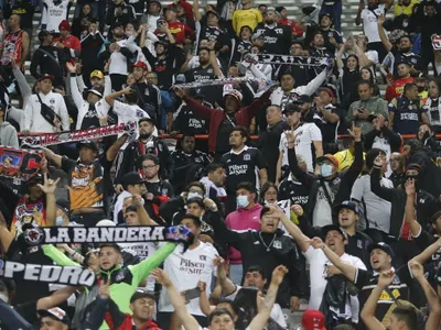 [VIDEO] Así fue el conmovedor recibimiento de los hinchas de Colo-Colo ante Alianza Lima grabado desde la galería