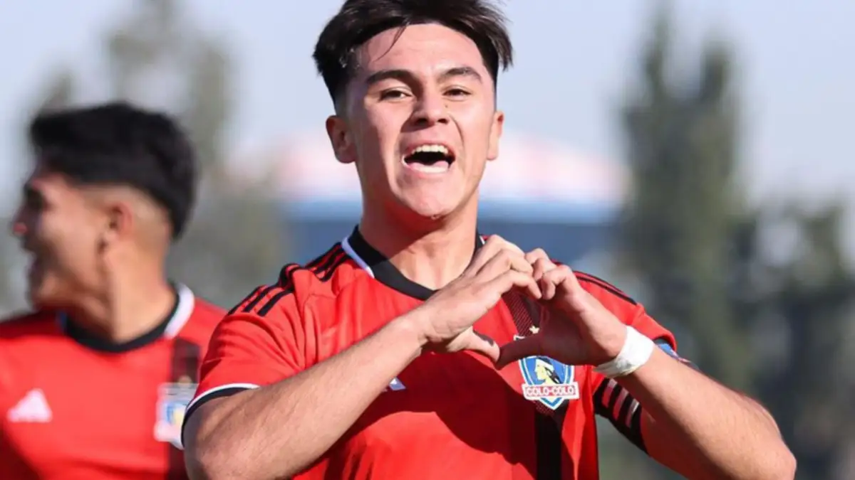 Bastián Silva nuevamente anotó un golazo.