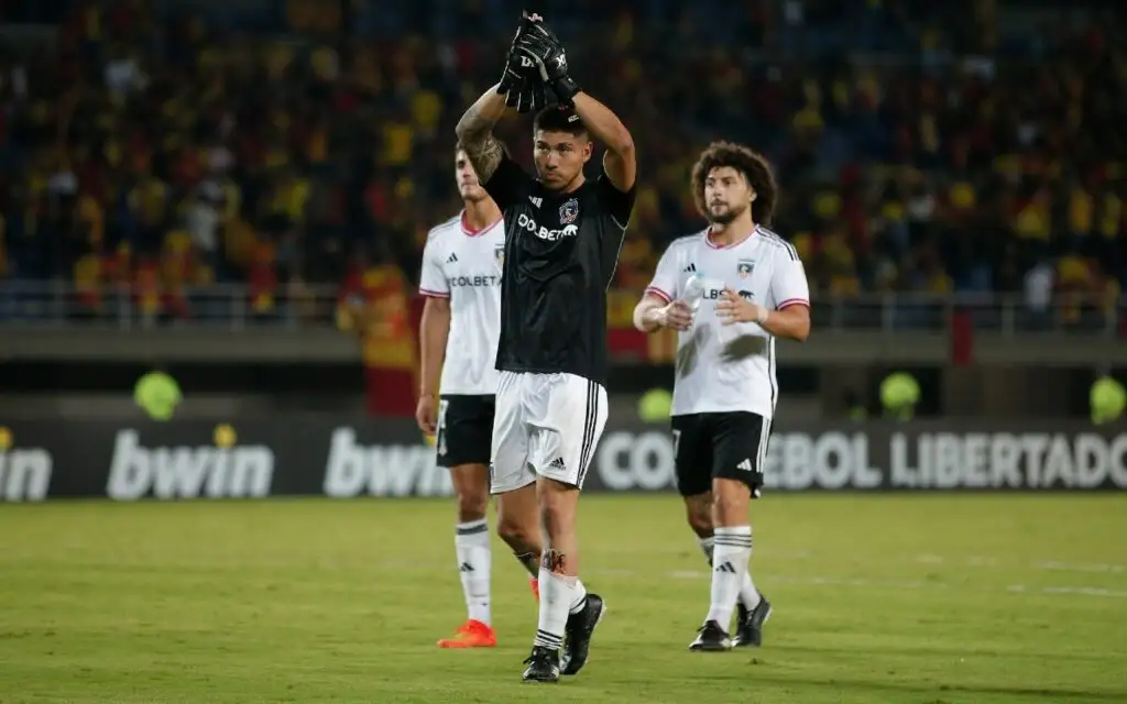 Colo Colo empató en su debut copero